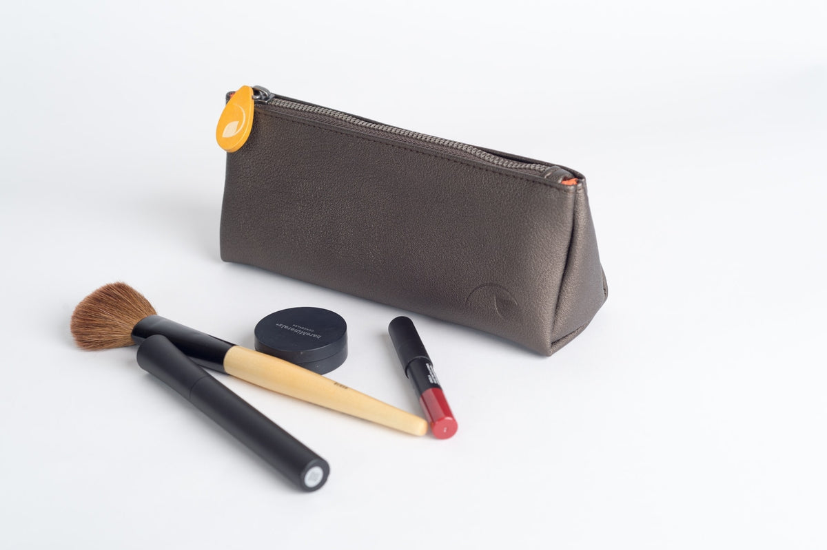 wipe clean soft inner lining vanity pouch bag for everyday makeup routines
