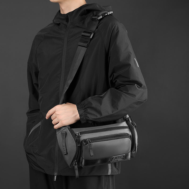 Durable heavy duty running waist bag offering stable non slip hips support.