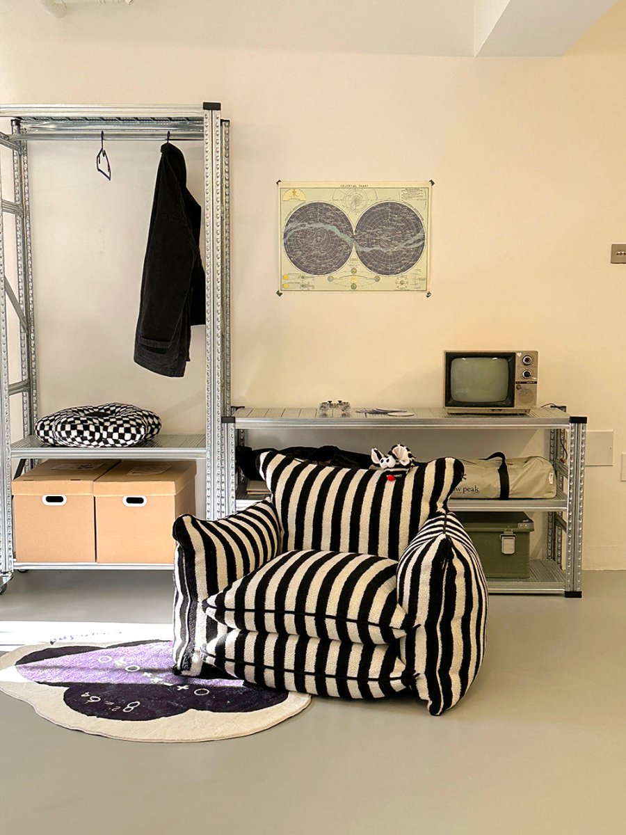 Premium Striped Lazy Sofa Chair – Stylish Home Office Setup 2025/26