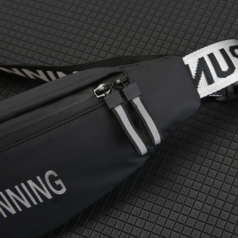 Soft breathable hydration pack belt ideal for long distance trail running tracking.